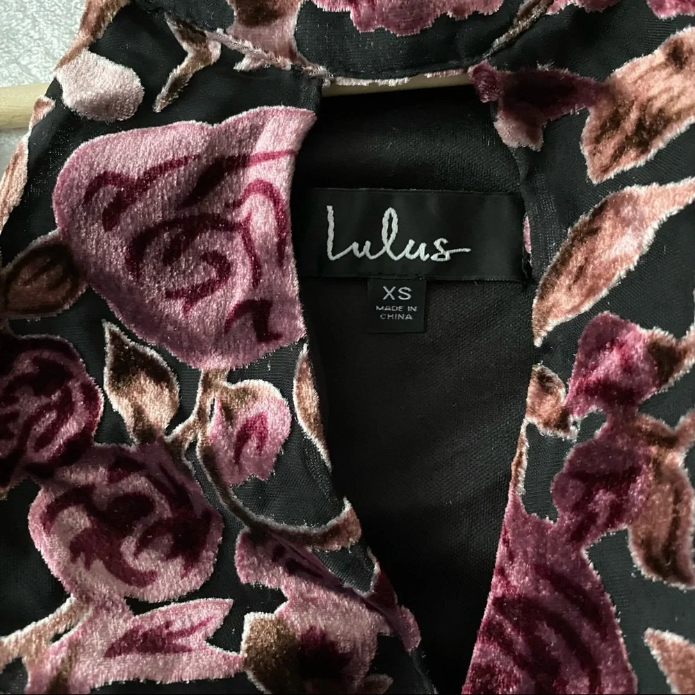 NWT Lulu’s Velvet Cold Shoulder Dress - Picture 7 of 10
